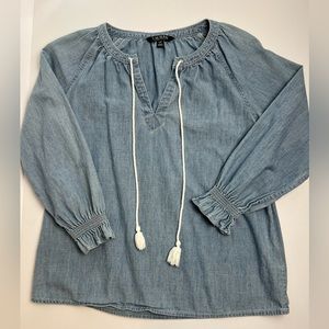 Women’s Blue Chambray Boho Lauren Top EUC